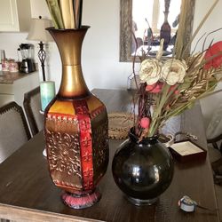 2 Vases Like VeryGood Both For $25