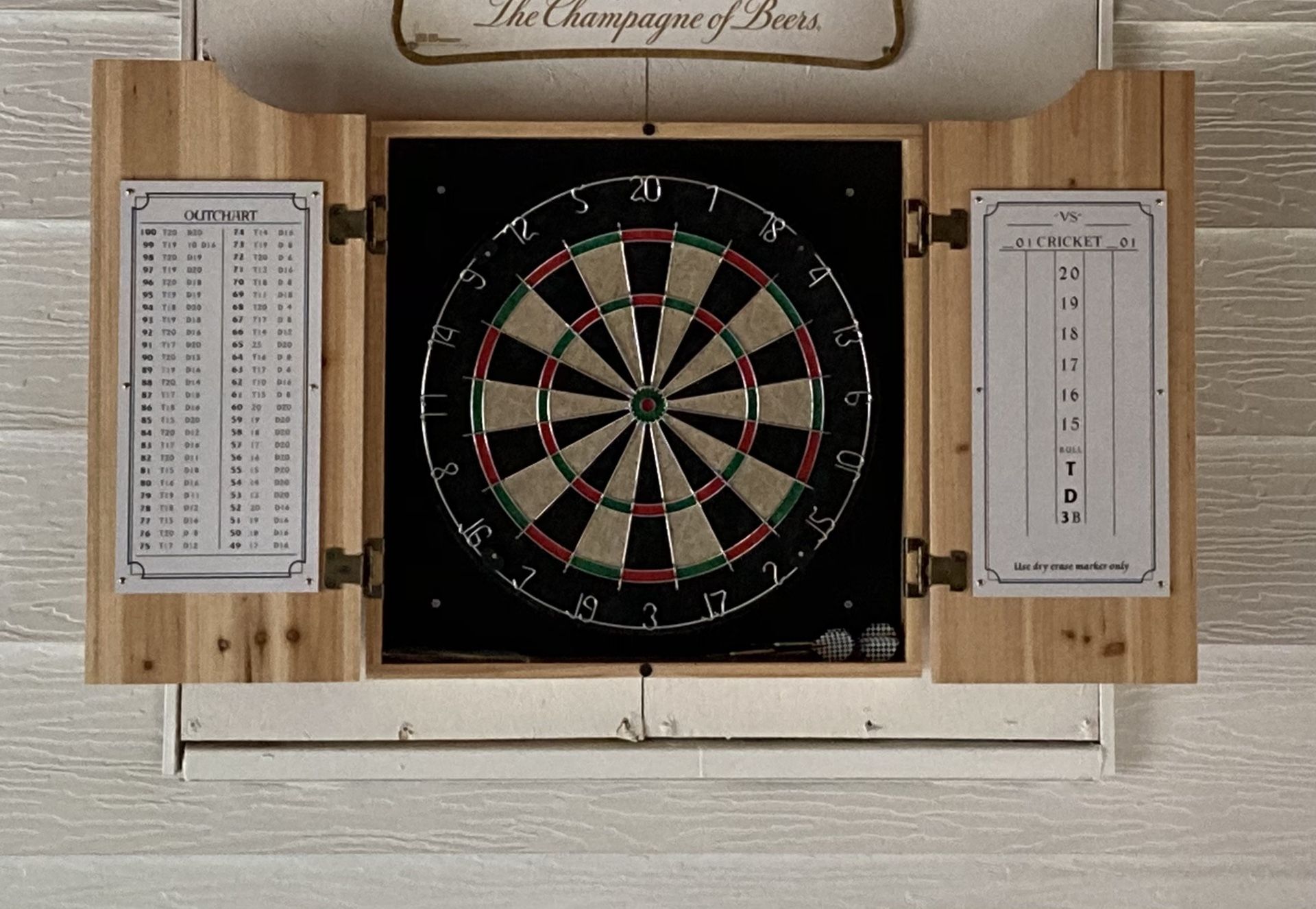 Dartboard with Cabinet