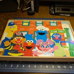 Sesame Street Wooden Puzzle Box w/ 4 Unique Puzzles ALL COMPLETE