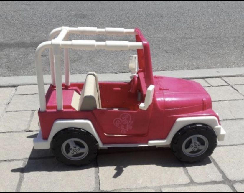 Doll Jeep can be used with American Girl dolls, My Generation or any 18in doll