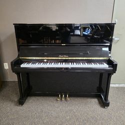 Black Upright Piano EUP130M Pearl River 52 Inch Tall Professional Model Polished Ebony