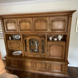 Hutch /Living Room Dresser