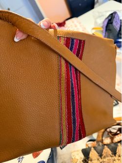 Crossbody purse