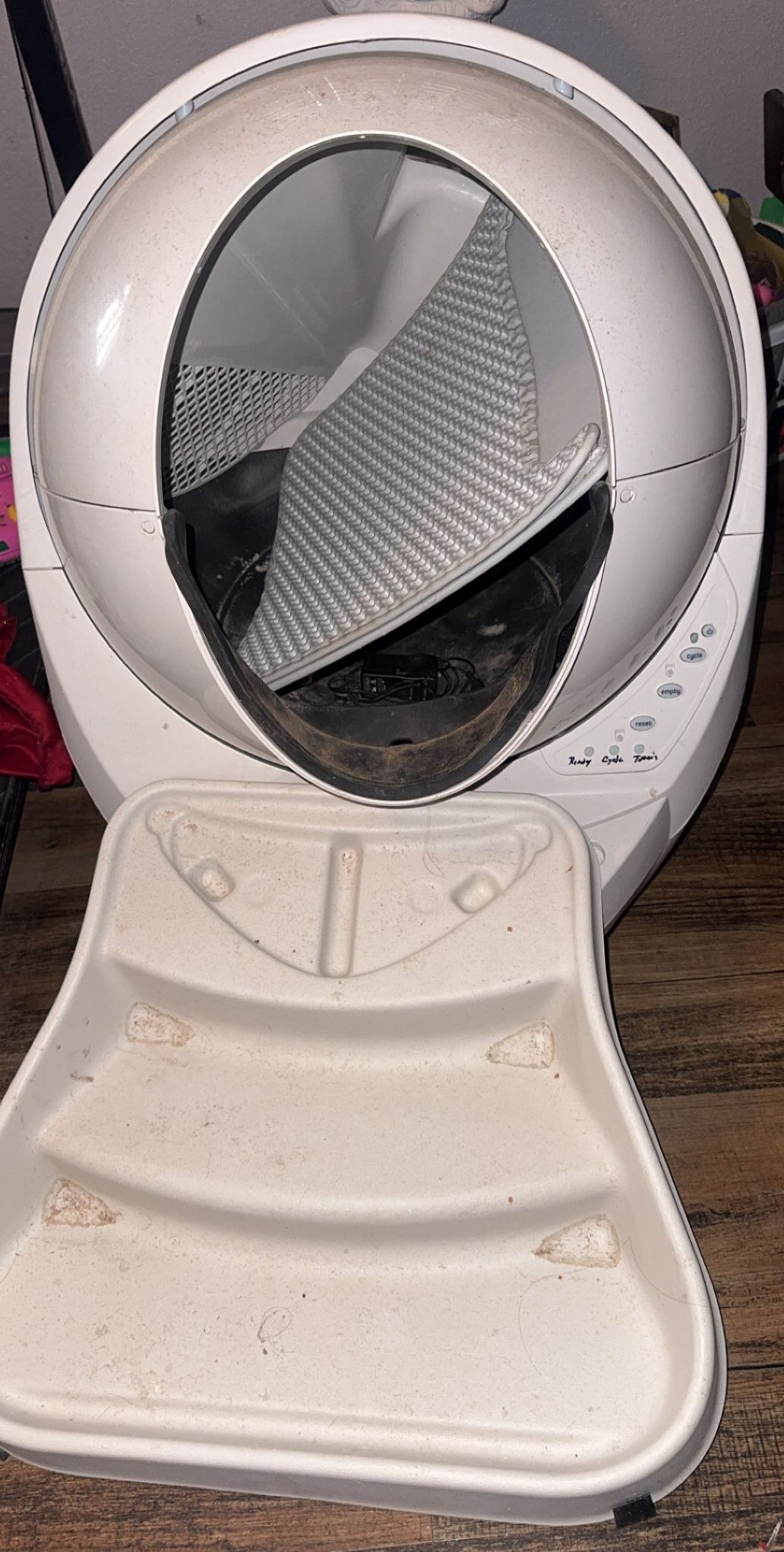Robot Litter Box