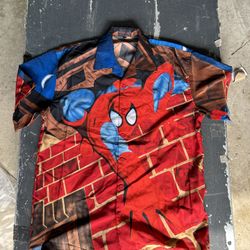 Spider-Man button up size medium as is condition unofficial