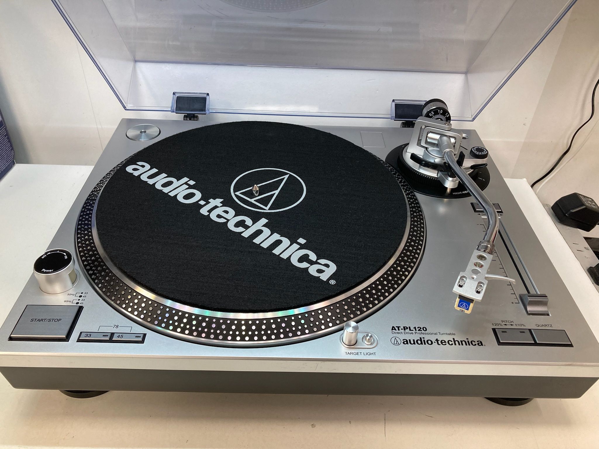 AUDIO-TECHNICA AT-PL120 Direct Drive Professional Stereo Turntable System