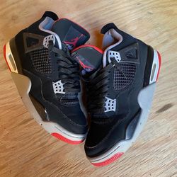 Air Jordan 4 Retro Breds Size 10