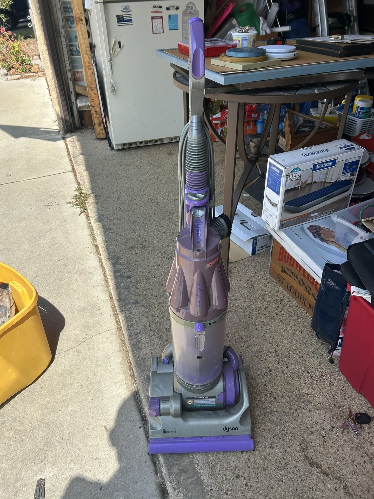 Dyson Animal Upright Vacuum Cleaner