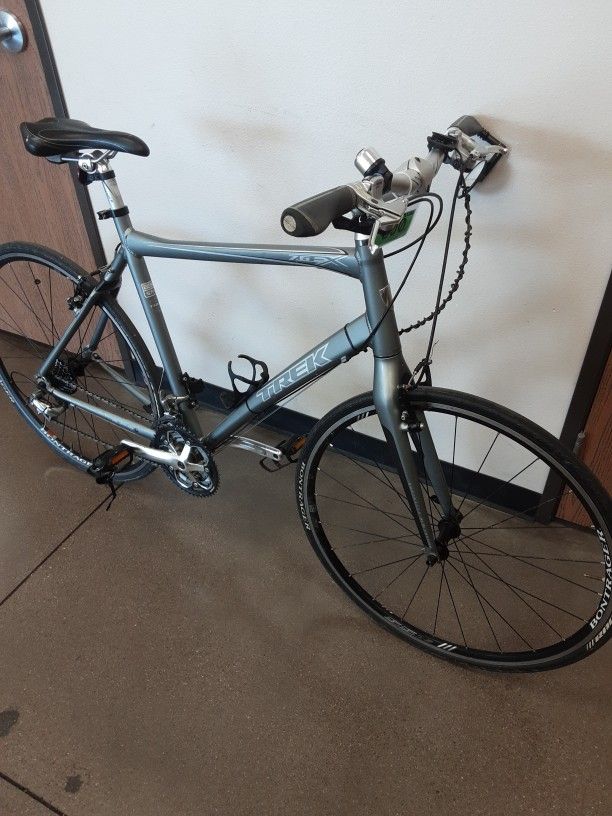 Trek 7.6 FX Cross Hybrid Road Mountain Bike