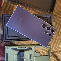 For International/outside of USA use only Unlock Brand New Samsung Galaxy S24 Ultra 256GB SM-S928U