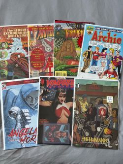 Comic Book Bundle (No Marvel Or DC): Four #1s 2 Sealed 1 Variant 1 Cosplay Lot
