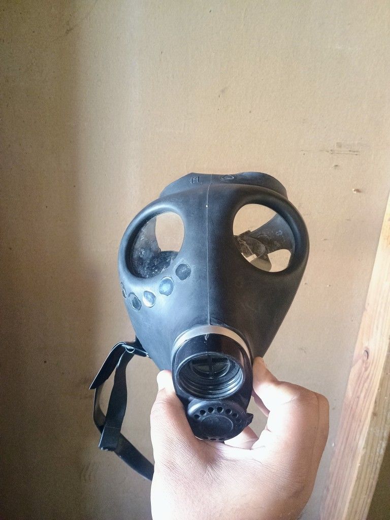 Gas Mask