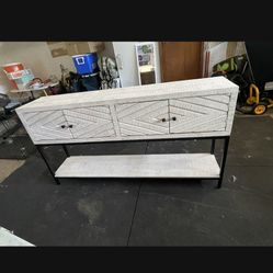 Roanley 4 Door Console Table