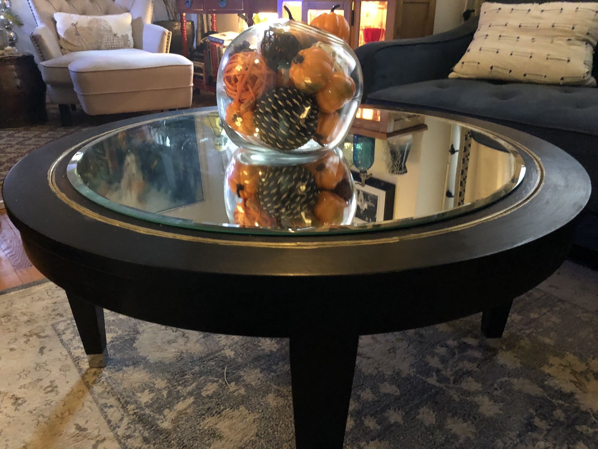 36” round coffee table