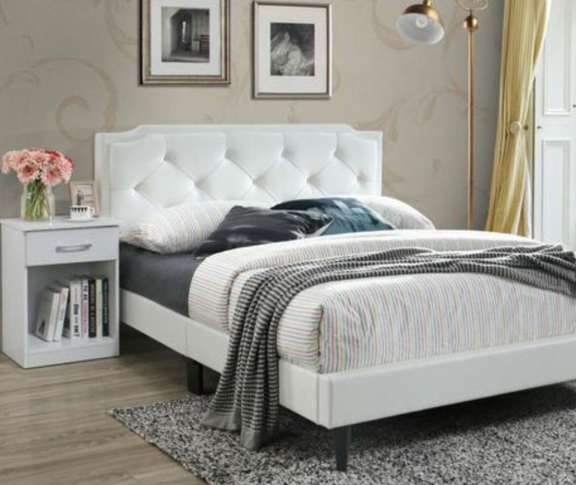 Black or white leather Queen bed with Organic Mattress for only $299 Both pc