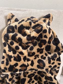 Kids Size 6 Robe Very Warm  NEW!