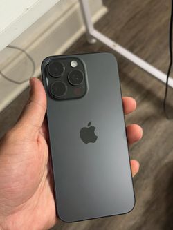iPhone 15 Pro Max - 256GB - Black Titanium - Unlocked