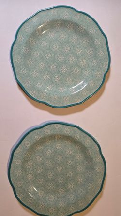 2x Pioneer Woman 10.5" Dinner Plates Hyacinth Pattern Turquoise Retired Pattern