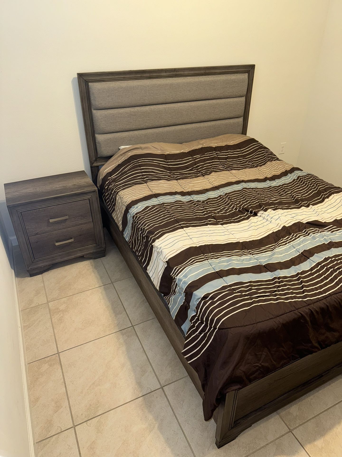 Full Bed With Dresser/nightstand