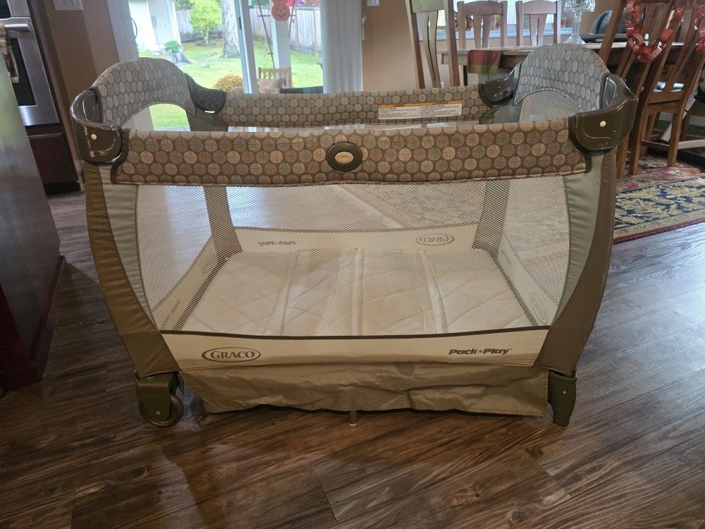GRACO Pack n Play