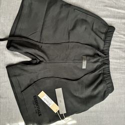 Essentials Fear Of God black shorts