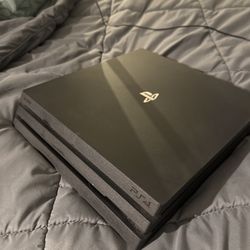 PS4 Sony PlayStation W/ Games