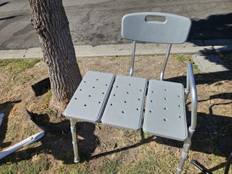 Shower seat with handle