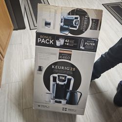 Keurig 2.0 coffee Maker set in box