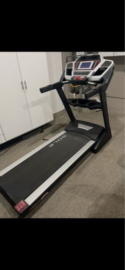 Sole F80 Folding Treadmill