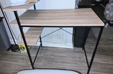 Escritorio pequeño vendo !!!