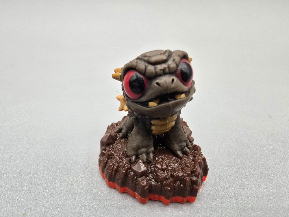 Bop cute Mini Baby Rock Dragon Earth Element Character Skylanders Trap Team 