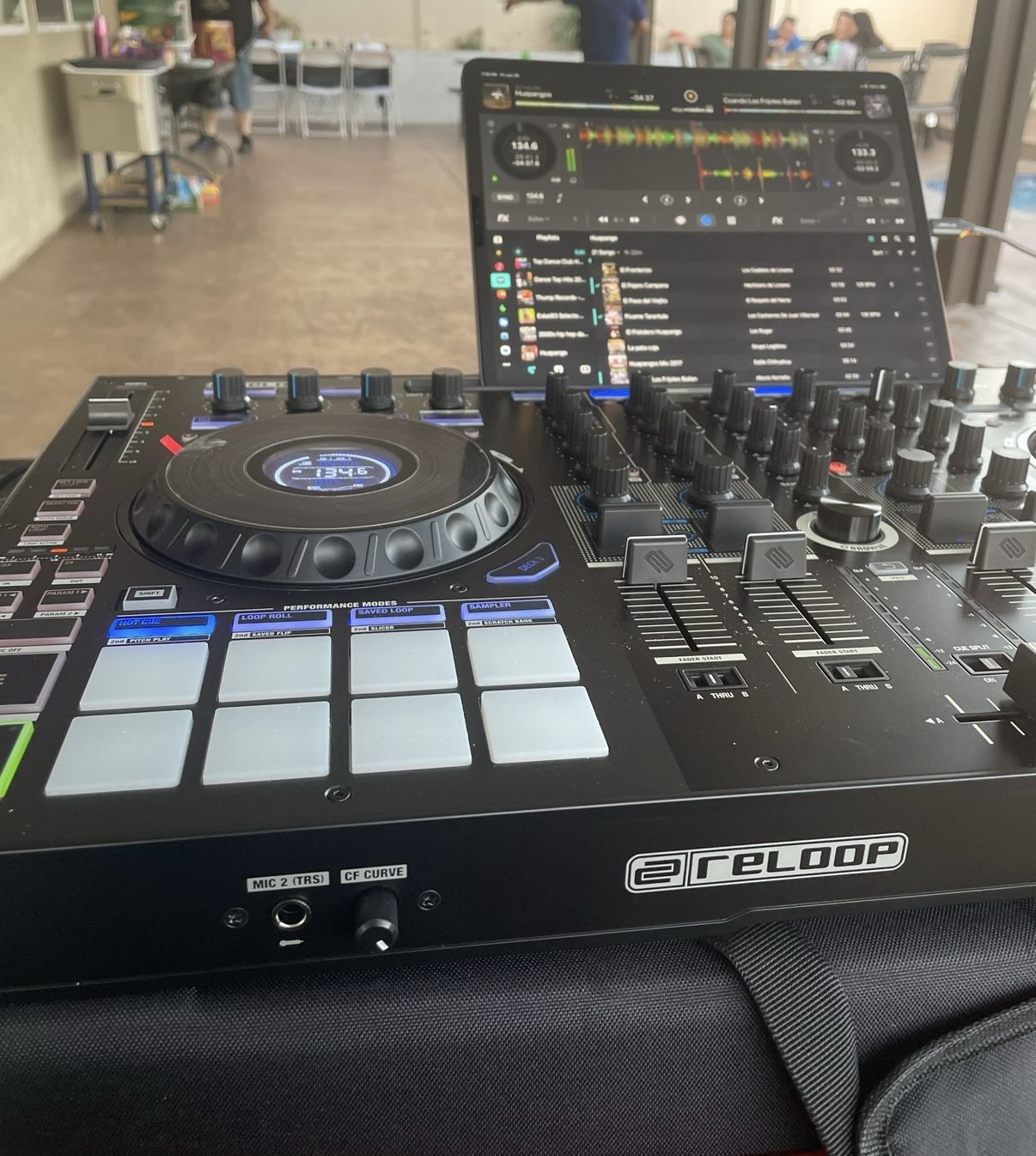 Reloop Mixon Pro 8