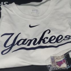Brand New New York Yankees Shirt 