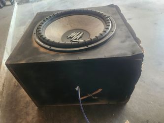 18 m/a audio sub with 3000 ts power bass amp