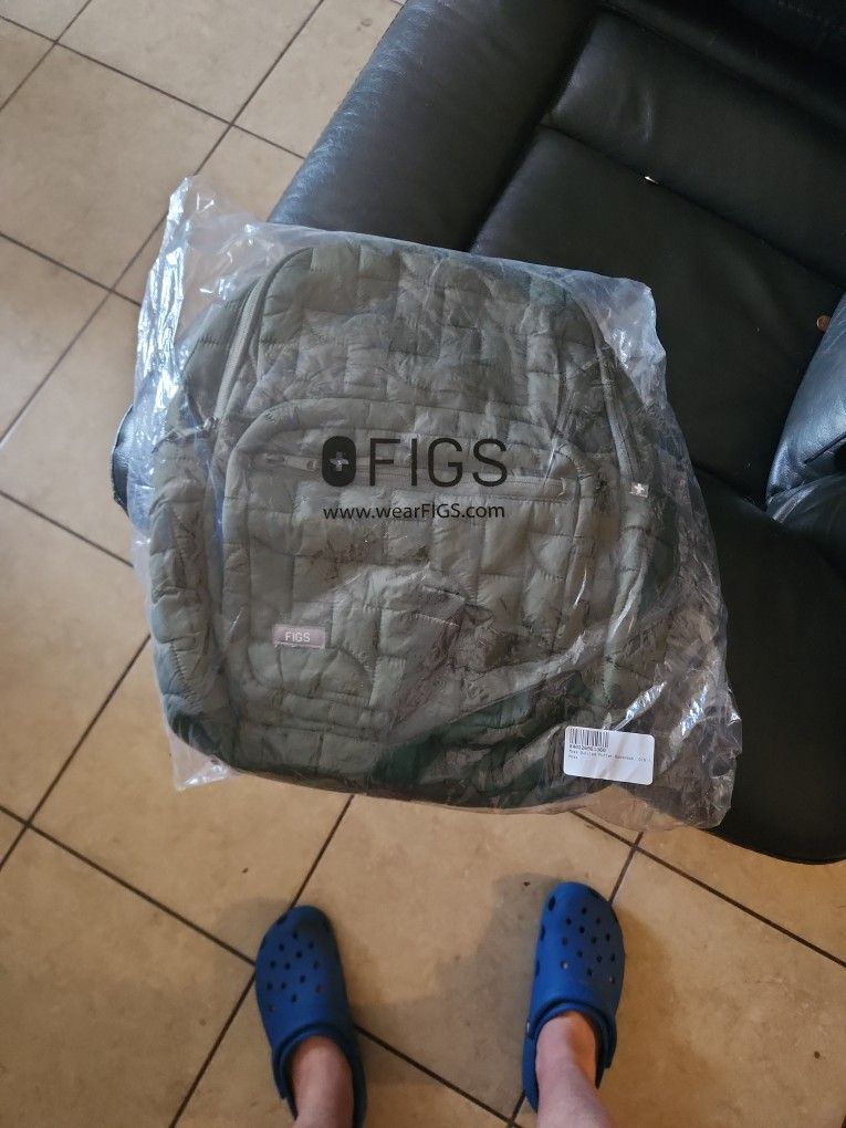 Figs Quilted Puffer Backpack. for Sale in Mesa, AZ OfferUp