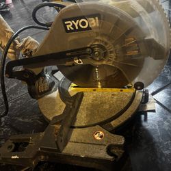 Ryobi Sliding Compound Miter Saw