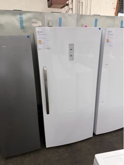 🔥 OPEN BOX Frigidaire 20 Cu. Ft. Frost-Free Upright Freezer | Garage Ready