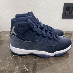 New! Women’s Air Jordan 11 Retro, Size 9.5 Midnight Navy Velvet, Metallic Silver