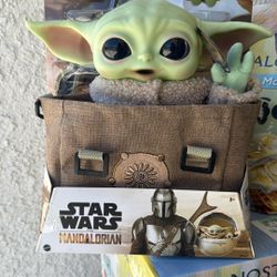 New In Box Star Wars Baby Yoda Talking Kids Toy With Carrying Backpack