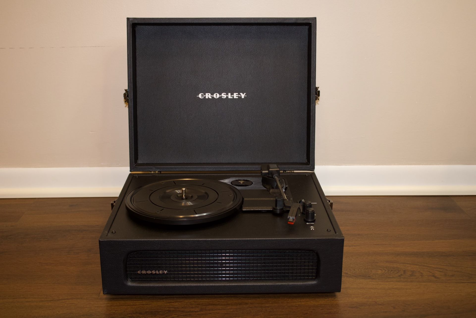 Crosley Voyager Turntable Vinyl/Record Player 