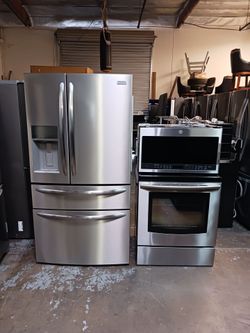 Refrigerator Frigidaire counter depht- stove Electric and microwave in stainless steel Combo Delevery