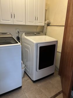Washer And Dryer Set Samsung Like New