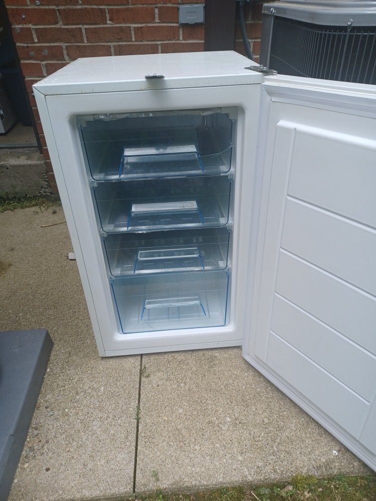 Mini Freezer