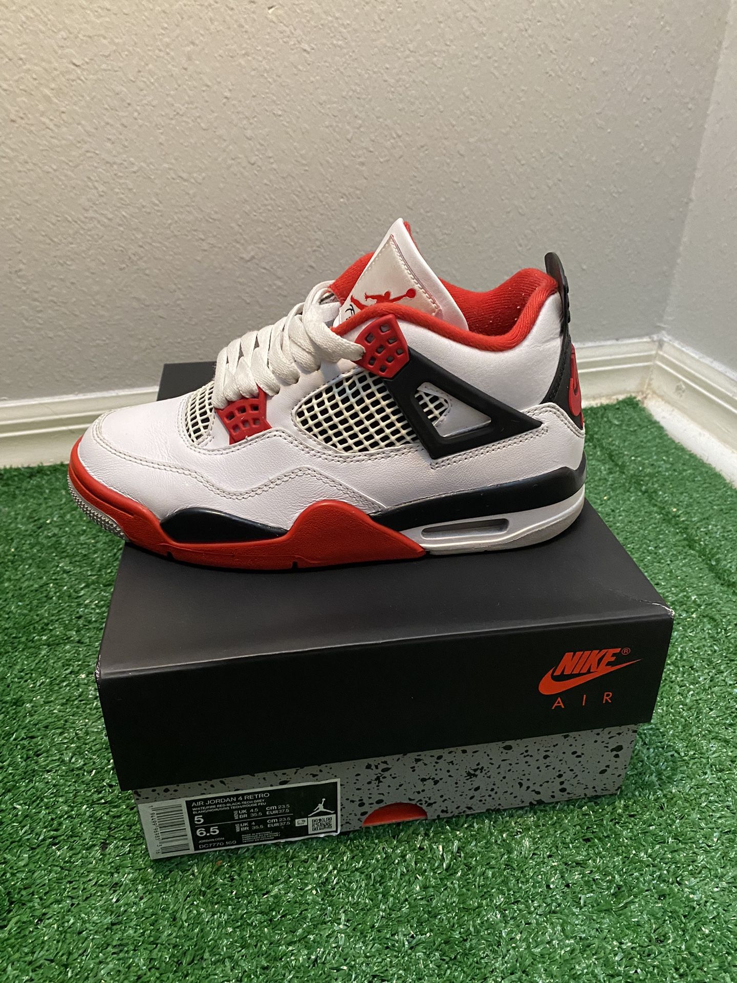 Jordan 4 Fire Red for Sale in Brandon, FL OfferUp