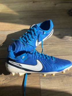 Nike Tiempo soccer cleats. 7.5