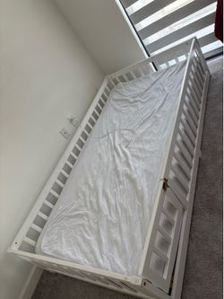 twin Bed