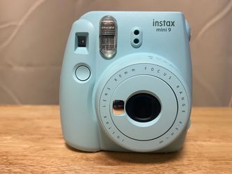 Fujifilm Instax Mini 9 Instant Camera with case