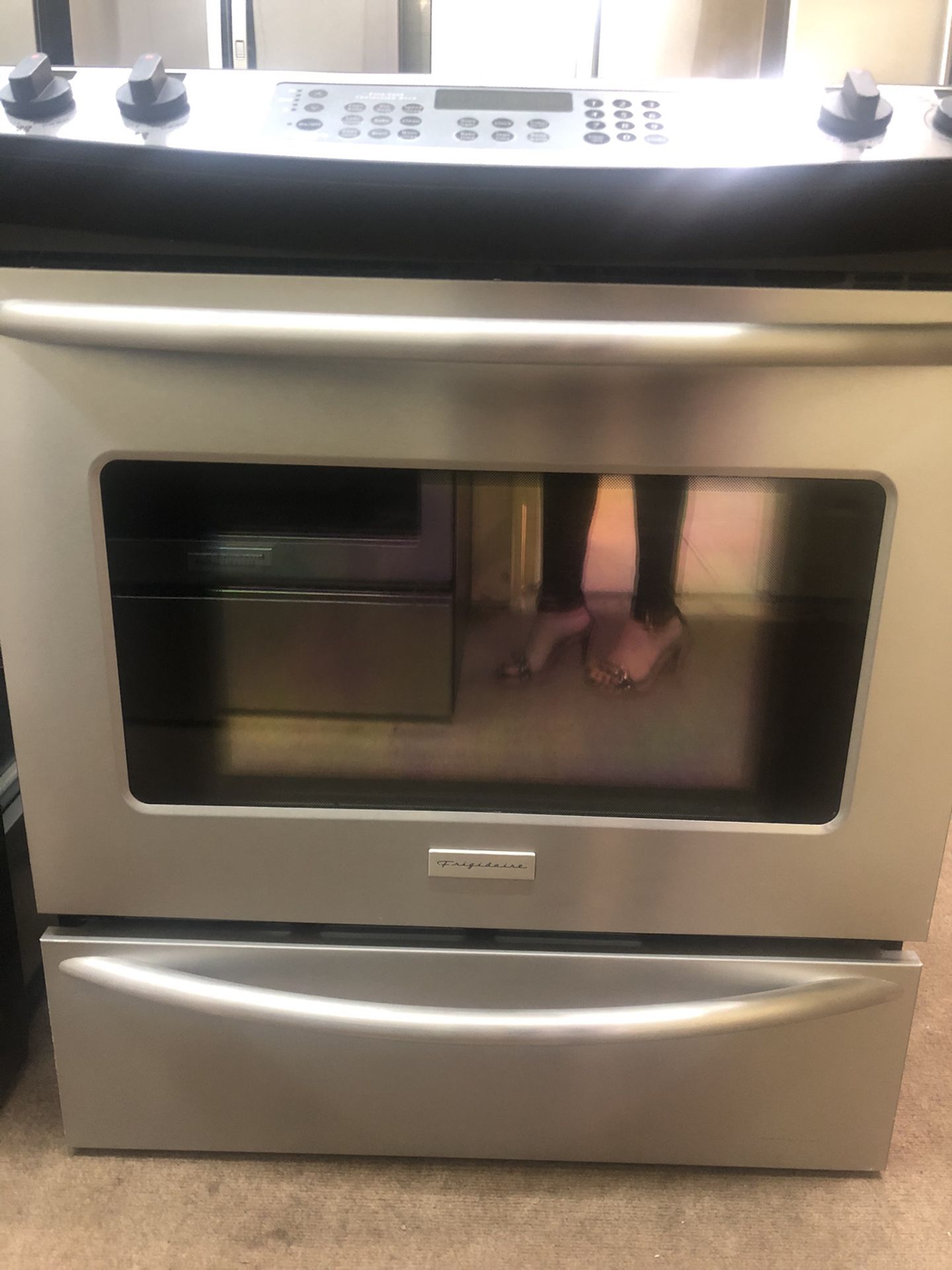 Comfee Stainless Steel Toaster Oven See Photos For More Details And  Dimensions for Sale in Meriden, CT - OfferUp
