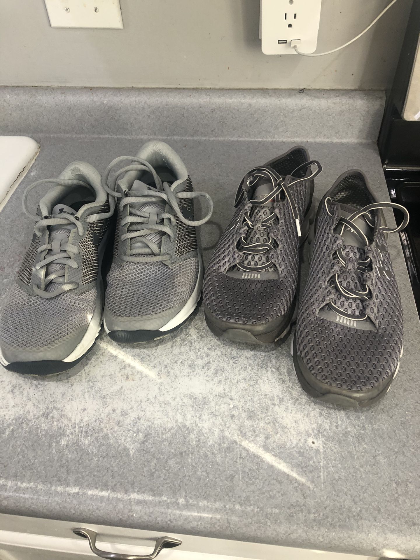 Under Armour Men’s Grey Athletic Shoes