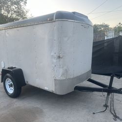 2004 Enclosed Trailer